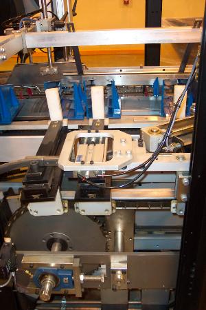 Langen-Kyoto, Model MC-HBA Glue Cartoner