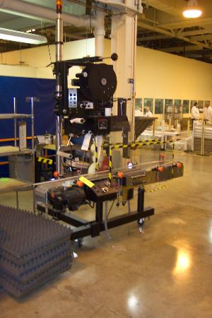 Willett 2600 Print & Apply Pressure Sensitive Labeler