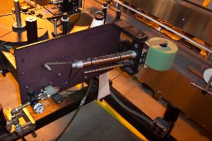 Willett 2600 Print & Apply Pressure Sensitive Labeler