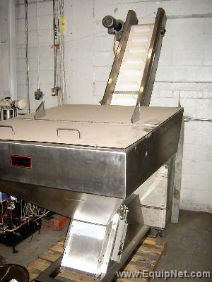 Stainless Steel Bottle Hopper and Elevator