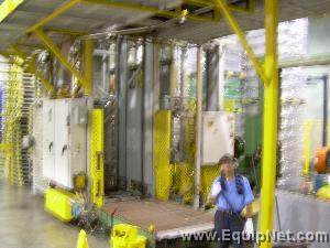 Goldco Model CS1710RACS Palletizer with Automatic Tier Sheet Placement