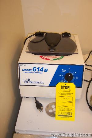 Drucker Model 614B Fixed Angle, Single Speed Lab Centrifuge