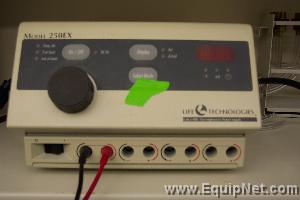 Life Technologoes Model 250 EX Gibco BRL Electrophoresis Power Supply