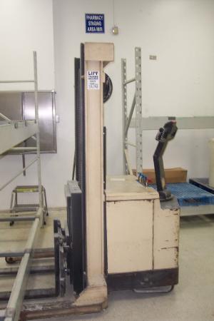 Crown Battery Operated Pallet Stacker/Mover