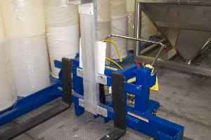 Vestil Mfg Company Hydraulic Tote Bin Lift/Transporter