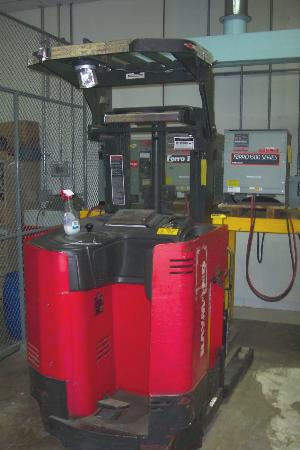 Raymond Extended Reach Stand Up Electric Fork Lift Truck