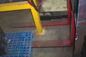 Raymond Extended Reach Stand Up Electric Fork Lift Truck