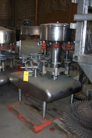 Federal Fogg 6 Head Rotary Filler/Capper