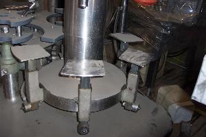 Federal Fogg 6 Head Rotary Filler/Capper