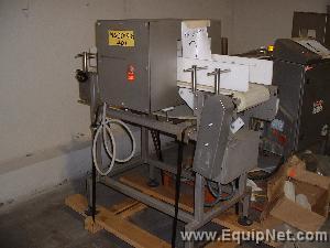 Loma Series 6000 Metal Detector Head and Conveyor