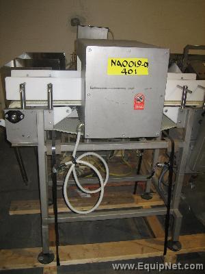 Loma Series 6000 Metal Detector Head and Conveyor