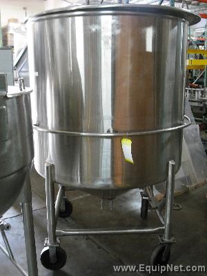 375 GAL. STAINLESS STEEL PORTABLE TANK