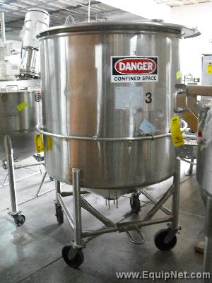 375 GAL. STAINLESS STEEL PORTABLE TANK