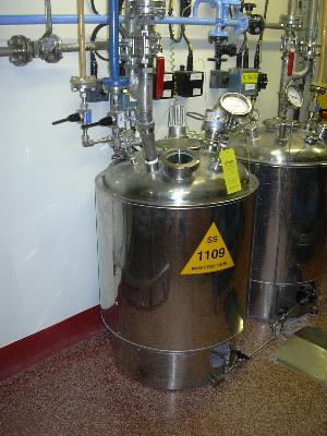 Pilat 0.14m3 Stainless Steel Vertical Tanks