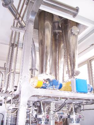 3000 Litre S/S Powder Hopper on Weigh Cells with 3x Govioni Rotory Valves
