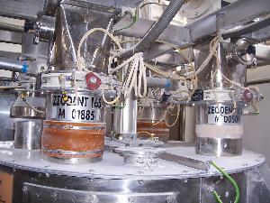 3000 Litre S/S Powder Hopper on Weigh Cells with 3x Govioni Rotory Valves