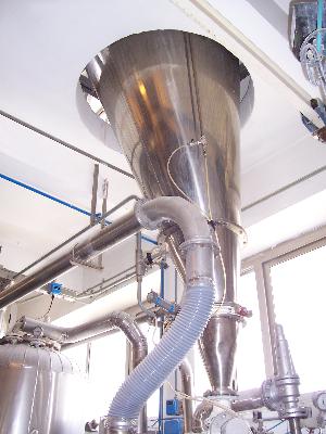 3000 Litre S/S Powder Hopper on Weigh Cells with 3x Govioni Rotory Valves