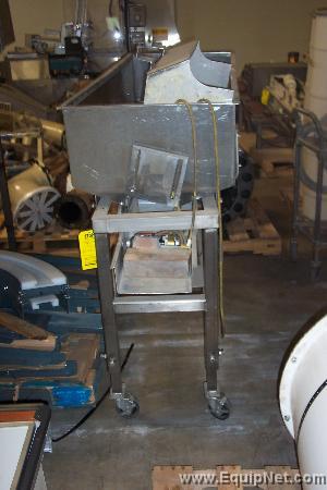 Syntron Stainless Steel Vibrating Feeder, 9'' X 22''